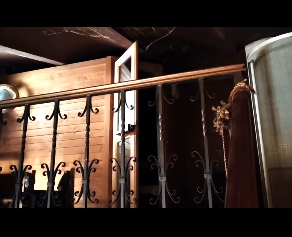 Apartamento con acabados rústicos